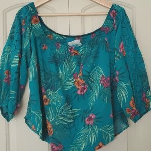 Luq - off the shoulder top, size XL